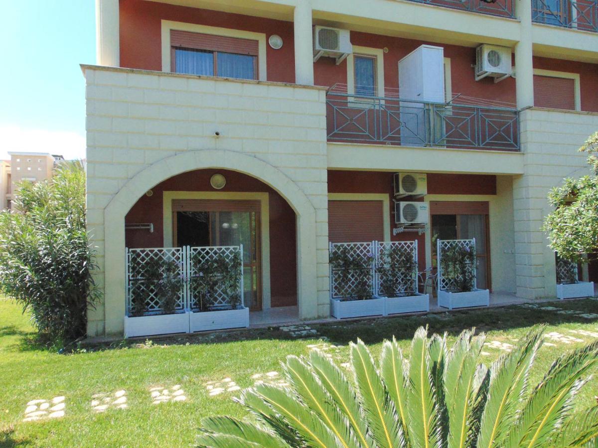 Casa Vacanze Oasi Felicita Nova Siri Exterior foto